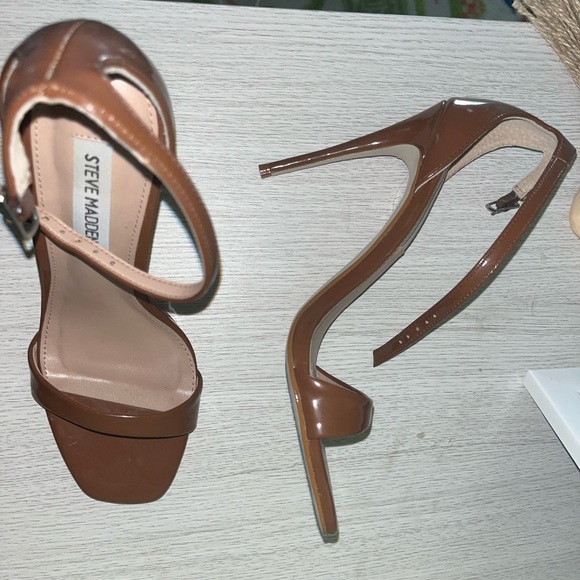 Brown Steve Madden heels - Picture 3 of 6